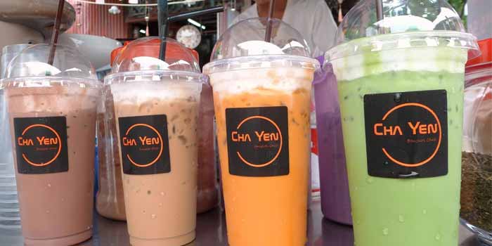 Nước trái cây tươi và trà Thái (Cha Yen)